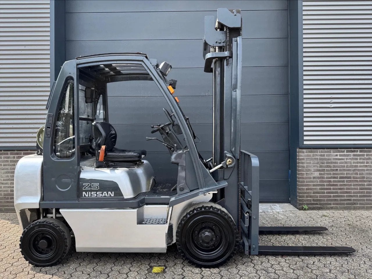 Nissan UD02A25PQ 2,5 ton LPG heftruck (bj 2008), 2000 tot 3000 kg, LPG, Heftruck, Nissan