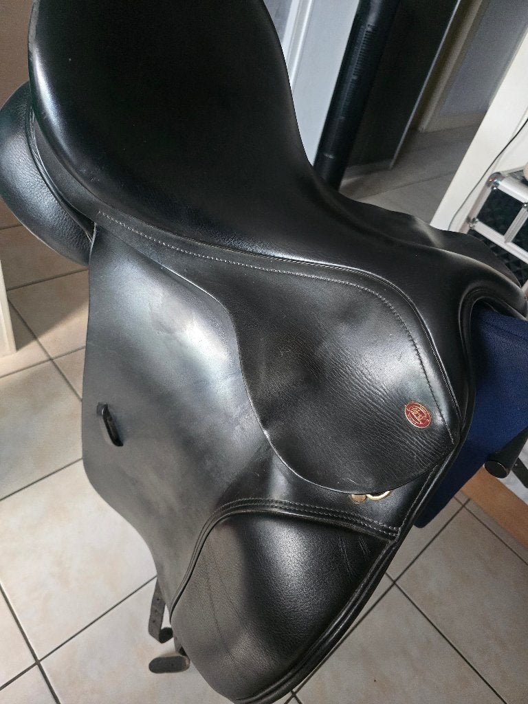 Dressuurzadel, Dieren en Toebehoren, Ophalen, L (17.5 inch), Dressuur, Wijd