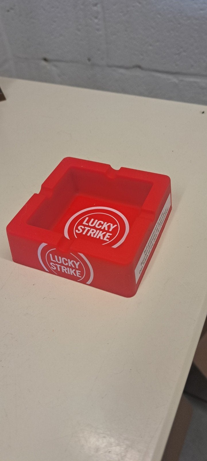 Nouveau cendrier en silicone Lucky Strike, Enlèvement ou Envoi, Neuf, Ustensile