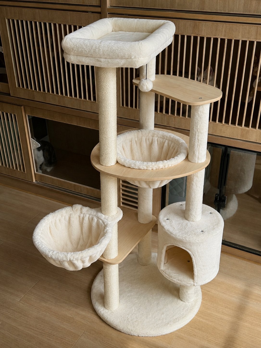 Nieuwe kattenkrabpaal 136 cm – met hangmatten, mandjes en, Dieren en Toebehoren, Ophalen of Verzenden, Zo goed als nieuw, Krabpaal