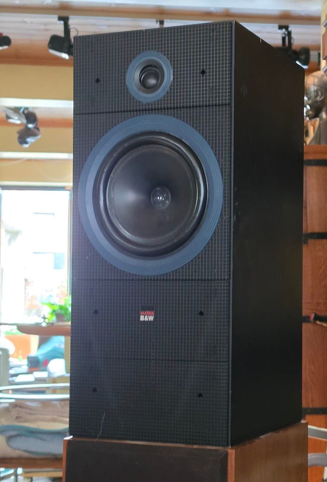 b&w matrix 2 vintage speakers met stands, Ophalen, Stereo speakers, Gebruikt, 120 tot 150 watt