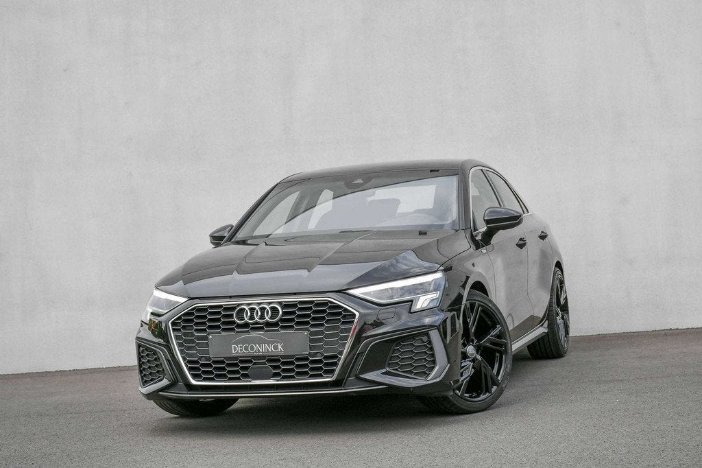 Audi A3 A3 Sportback 35 TFSI *S-LINE*LED*SPORTSEATS*CARPLAY*, Auto's, Audi, Stof, 4 cilinders, Zwart, Bedrijf