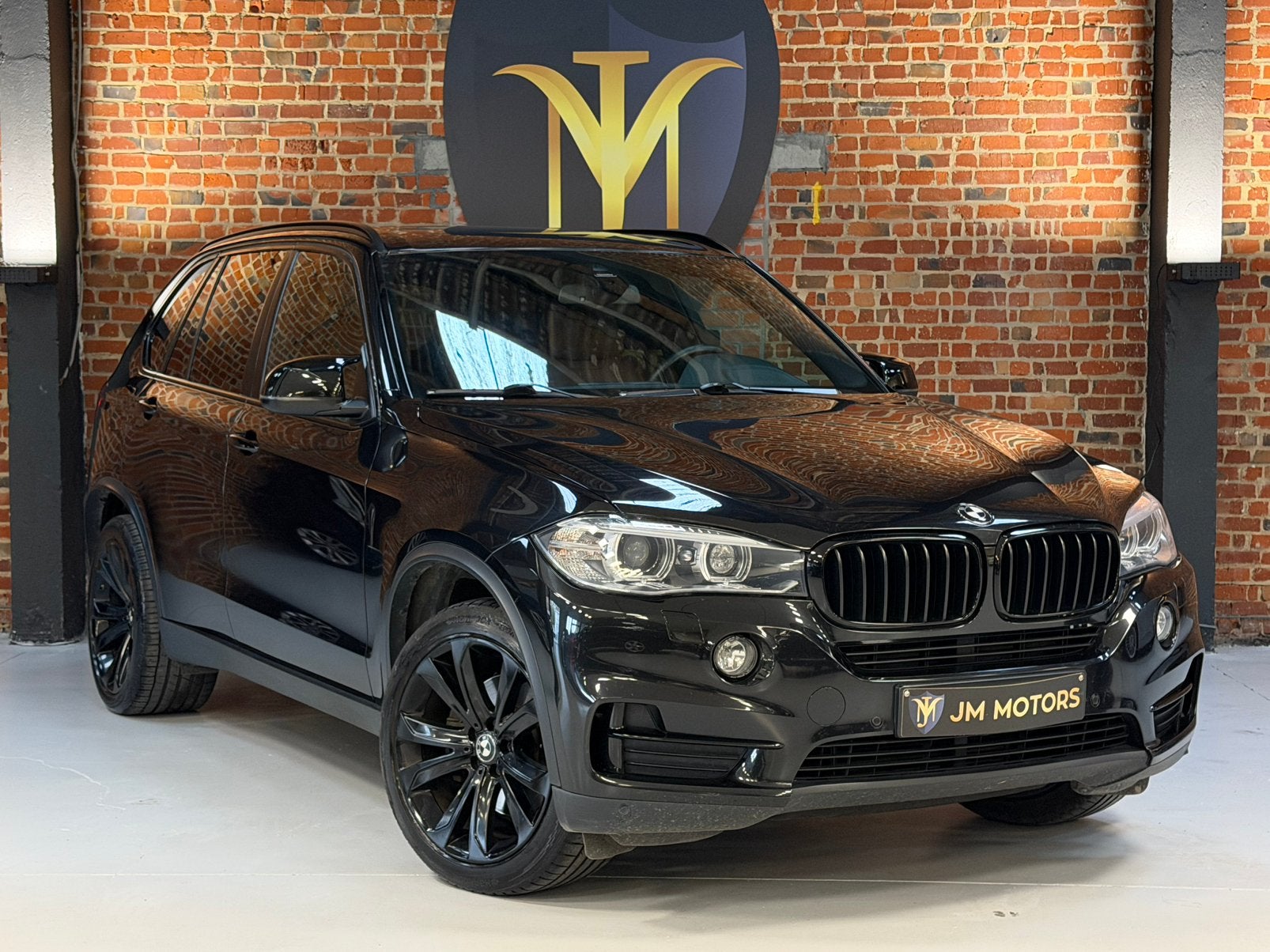 BMW X5 40e - Head Up - LED - Trekaak - Full Black, Auto's, Automaat, Dealer onderhouden, Zwart, Leder