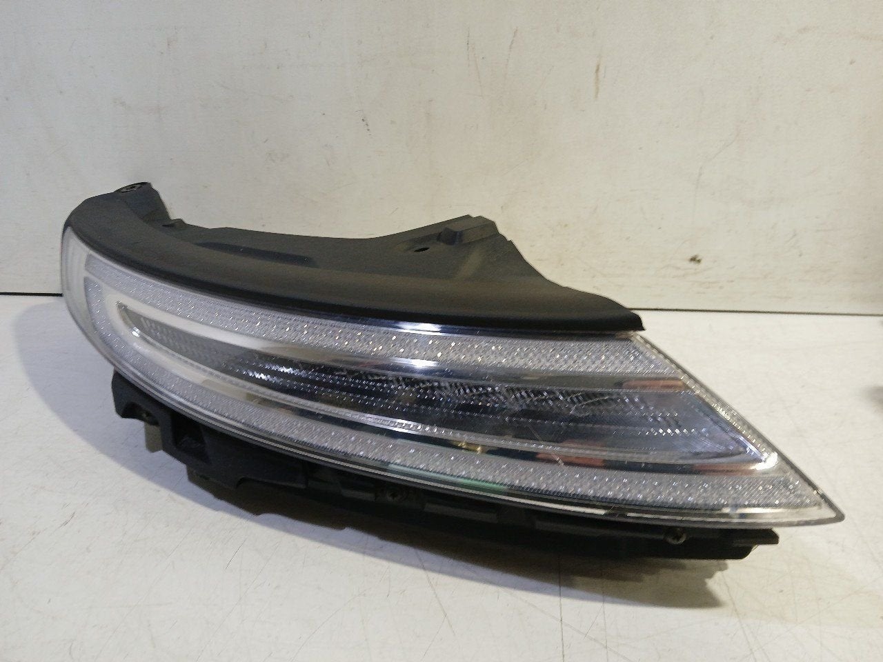 Daglichtrijverlichting rechts voor Hyundai Nexo, Onderdelen@venauto.nl, Van der Ven Autorecycling B.V., Ettenseweg 76, 4706 PB Roosendaal, The Netherlands