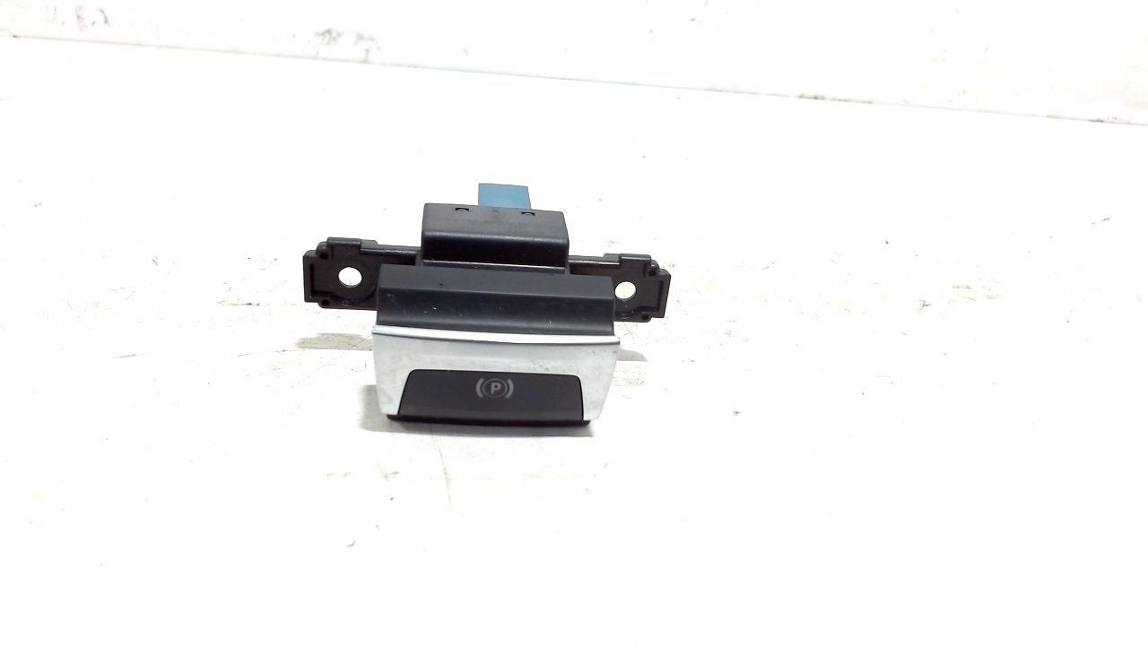 Handrem ontgrendeling Peugeot 308, Onderdelen@venauto.nl, Van der Ven Autorecycling B.V., Ettenseweg 76, 4706 PB Roosendaal, The Netherlands