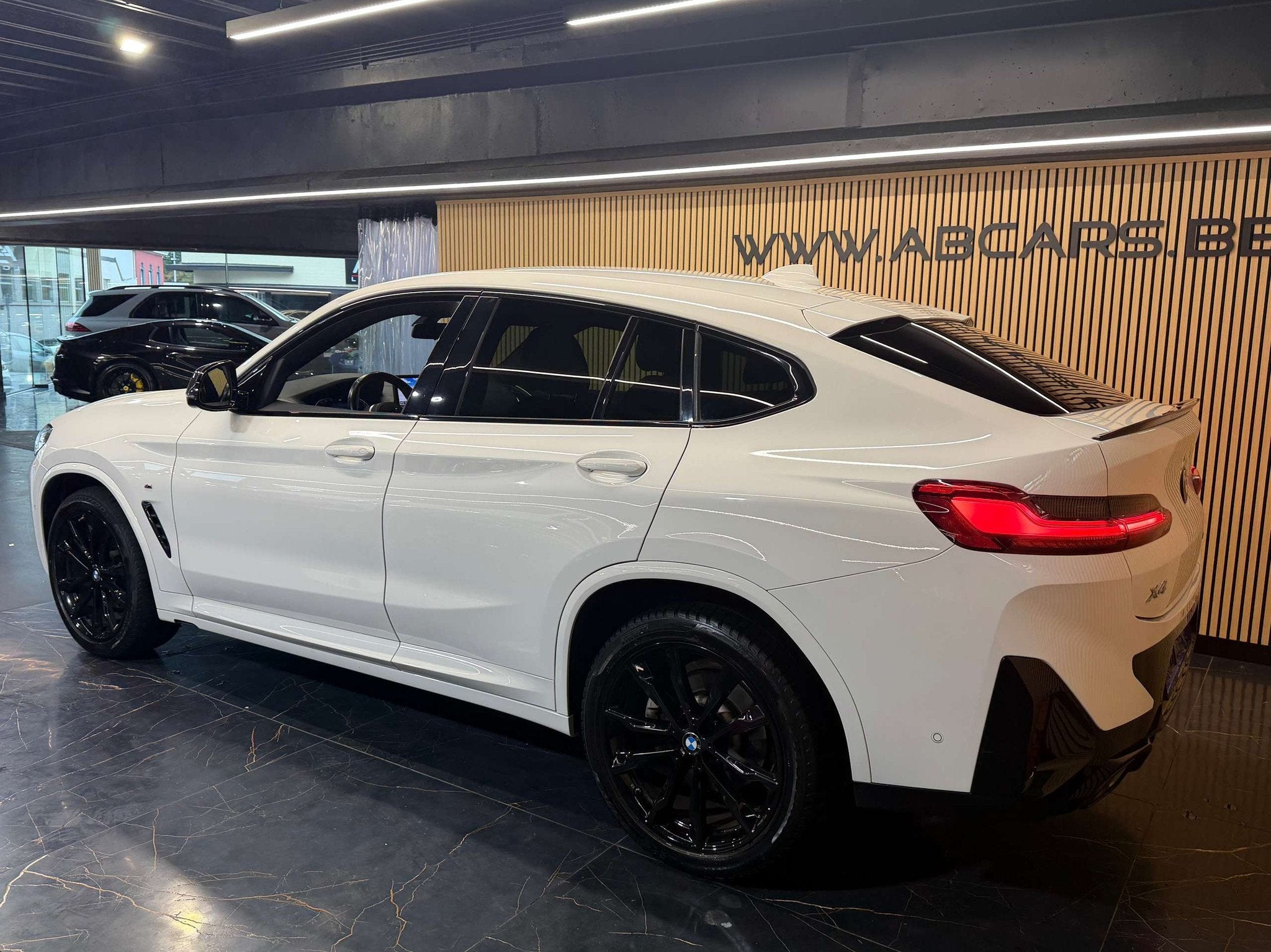 BMW X4 2.0DA XDRIVE20D PACK M PERFORMANCE * GARANTIE 12 MOIS, Auto's, Automaat, 4 cilinders, Wit, https://public.car-pass.be/vhr/2db88138-959c-4348-89f1-113f221d4cd6
