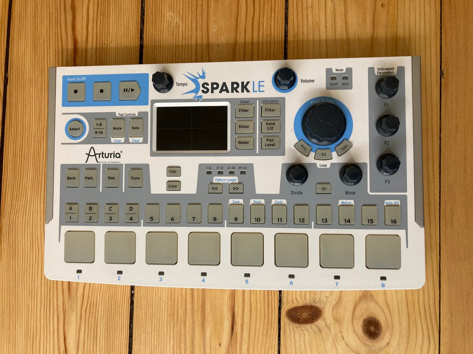 Arturia Sparkle drummachine, Muziek en Instrumenten, Overige merken, Gebruikt, Met midi-aansluiting, Overige aantallen