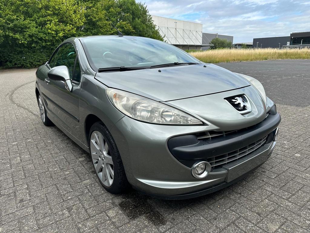 Peugeot 207CC | 118000KM | 2017 | Dig AC Leder | Gekeurd, Auto's, 4 zetels, Zwart, Cabriolet, Parkeersensor