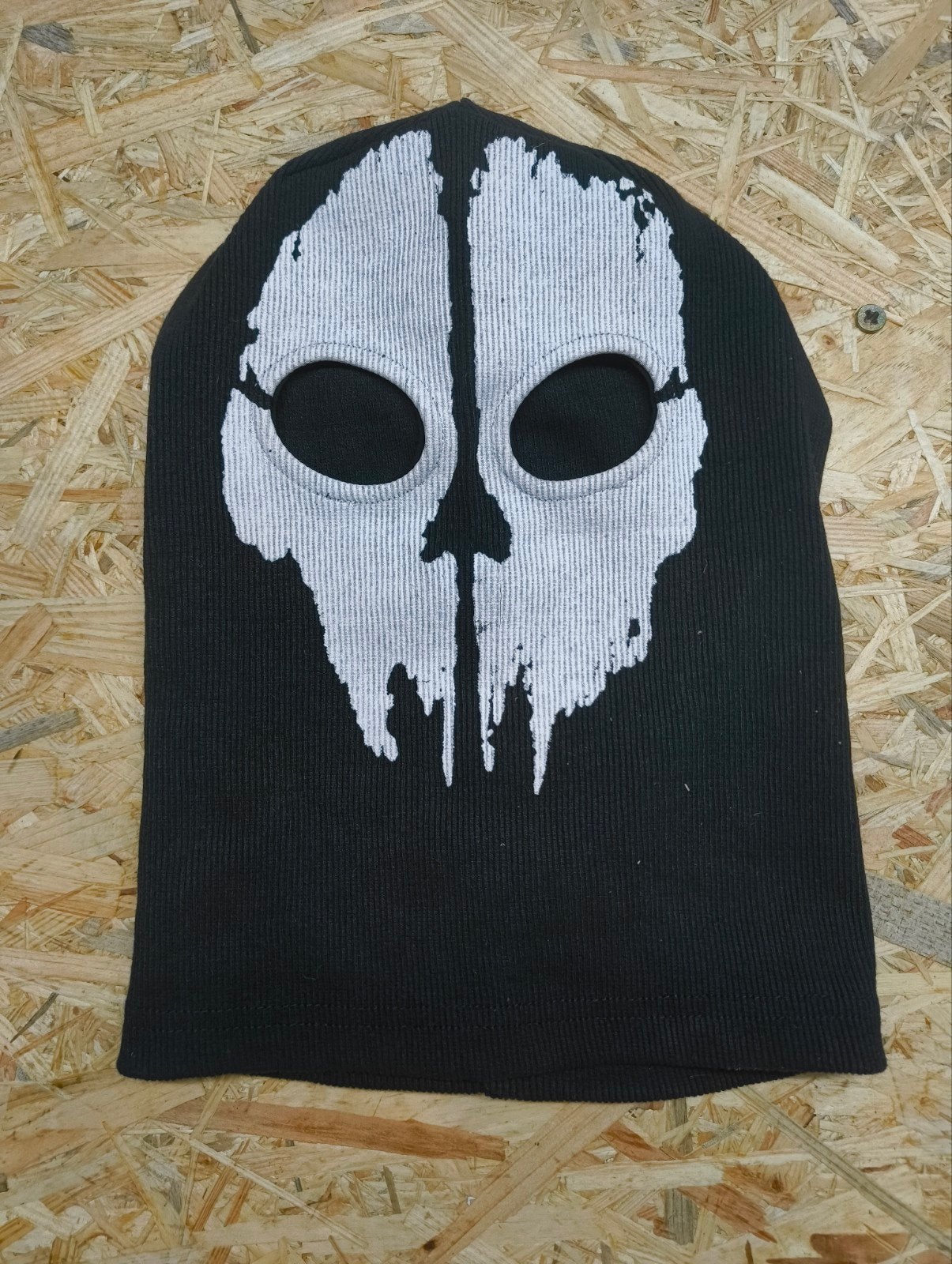 Balaclava referentie Ghost (Call of Duty), Motos, Enlèvement
