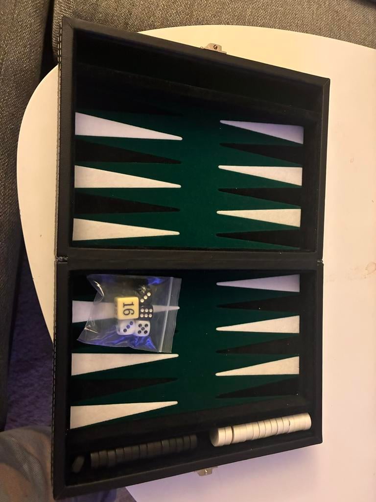 Backgammon Black Edition, Enlèvement