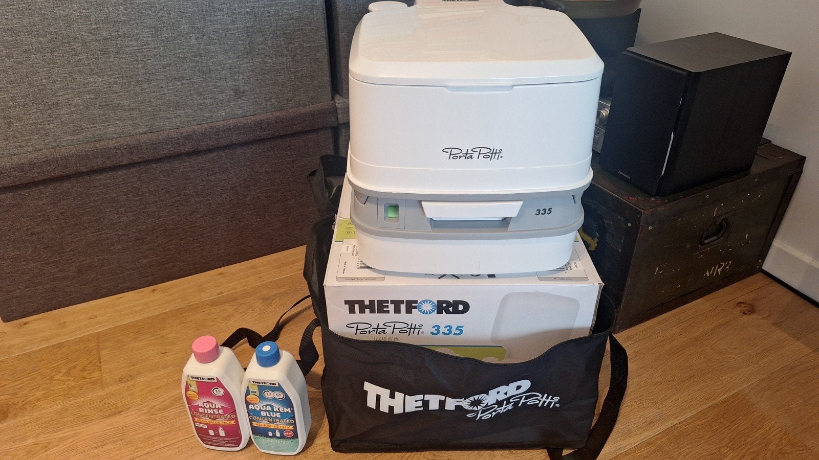 Thetford Cube 335 Porta Potti (wit)+ toebehoren, Caravans en Kamperen, Ophalen, Zo goed als nieuw