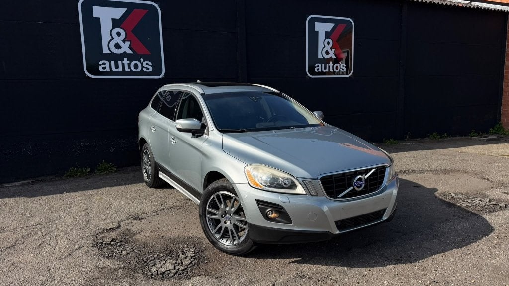 Volvo XC60 2.4D 2010, Autos, Entreprise, Boîte manuelle, SUV ou Tout-terrain, https://public.car-pass.be/vhr/9e851cd9-c575-4cfb-bc1f-1db2c73b8145