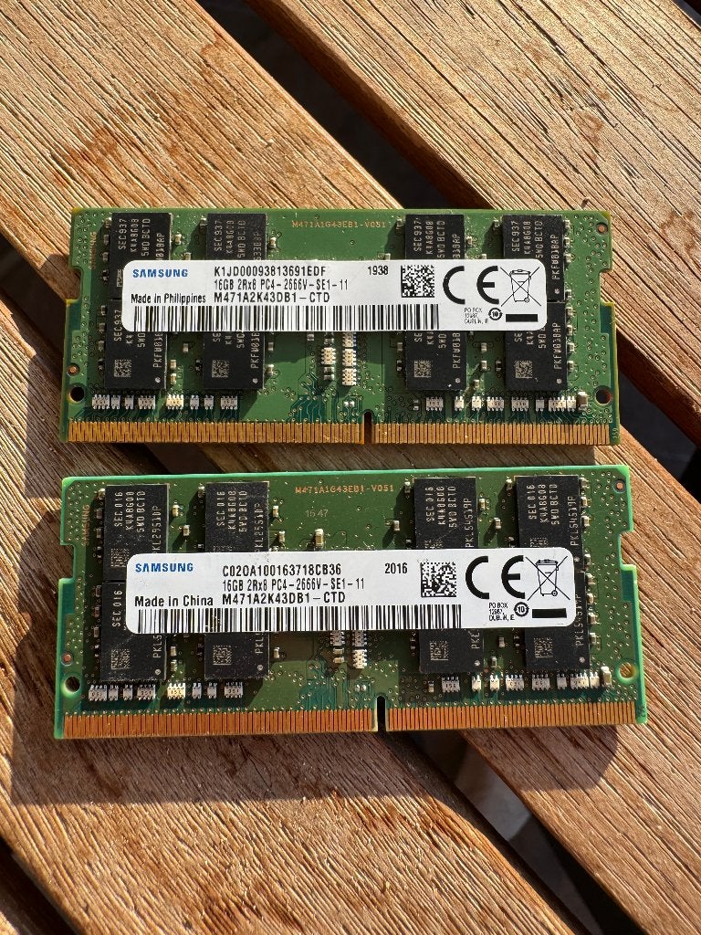 Lot de mémoire RAM DDR4 - 16 Go et 8 Go (SODIMM et UDIMM, Enlèvement ou Envoi, DDR, Desktop