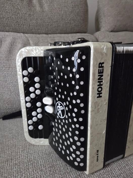 Accordéon Chromatiques, Musique & Instruments, Avec valise, Enlèvement, Utilisé, 60 basses