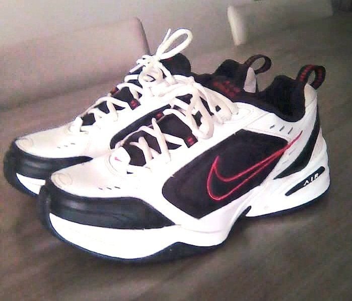Baskets Nike Air Monarch IV - Blanc/Noir/Rouge - Taille 43, Enlèvement ou Envoi, Nike, Comme neuf, Blanc