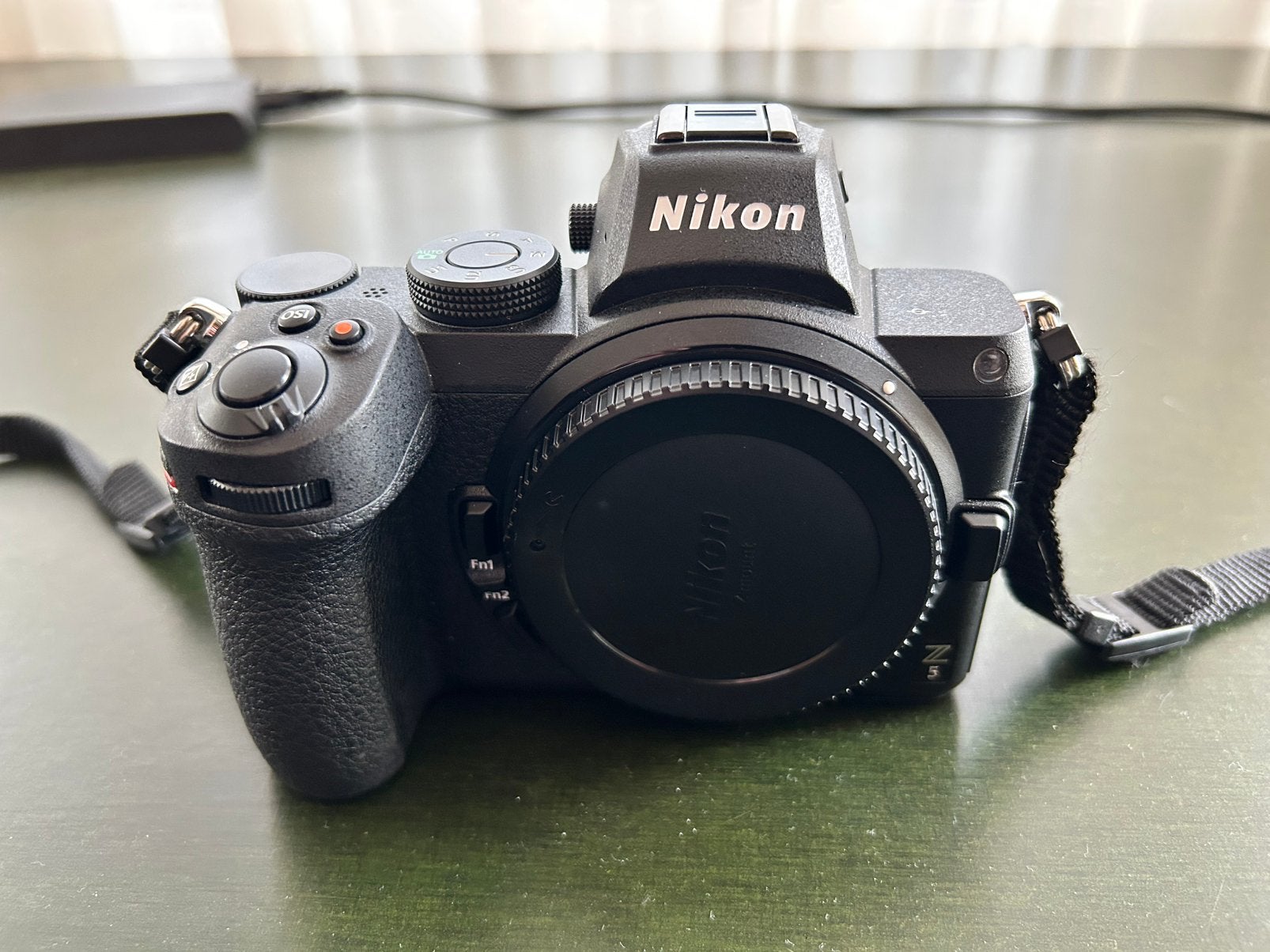 Nikon Z5 + Nikon 50mm f/1.8 S, Enlèvement, Comme neuf, Nikon