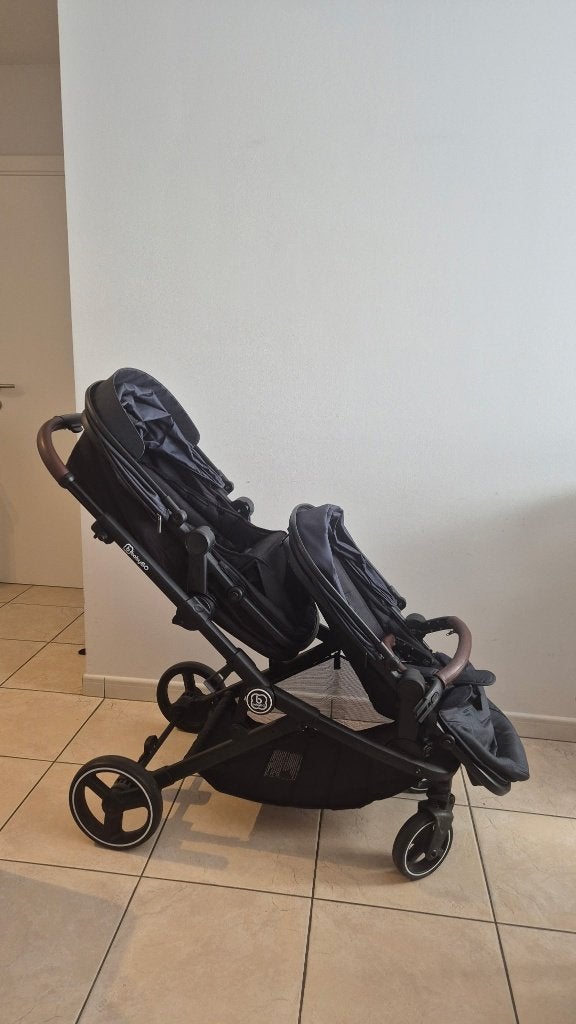 Poussette double BabyGO, Enfants & Bébés, Autres marques, Poussette combi, Avec nacelle, Comme neuf
