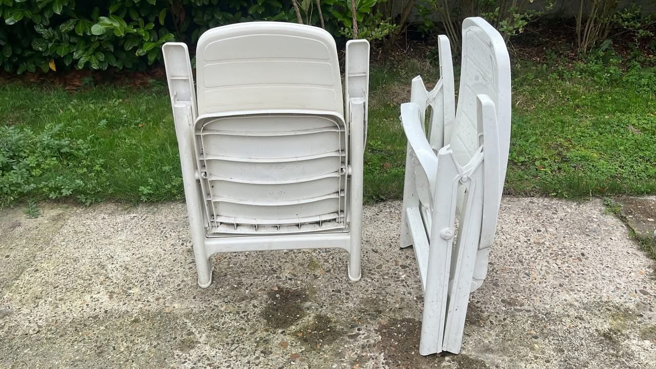 Gratis 2 tuinstoelen met kussens aanwezig, Tuin en Terras, Ophalen, Gebruikt