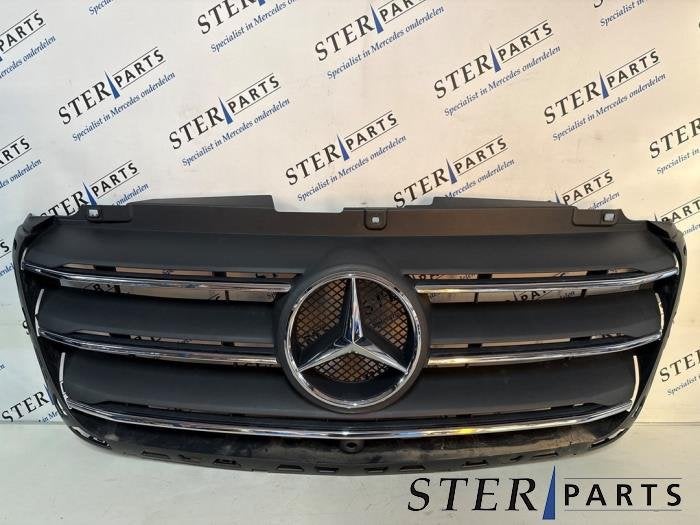 Calandre d'un Mercedes Sprinter (9K83), 3 mois de garantie, Utilisé, -, -