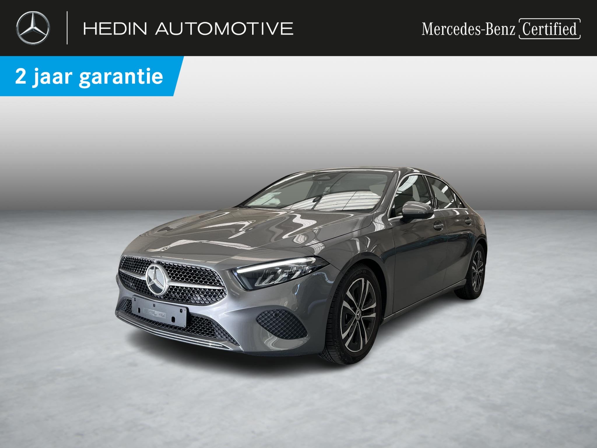 Mercedes-Benz A-Klasse 180 Berline Business Line | Smartphon, Auto's, 4 deurs, Stof, Gebruikt, Zwart