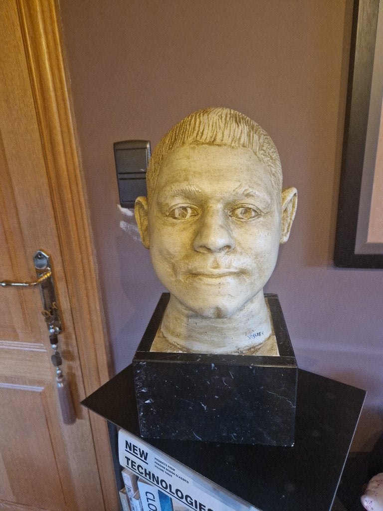 PORTRET BUSTEHOOFD Van Henk Vissers, Buste, Ophalen of Verzenden, 20 - 50 cm, Steen of Keramiek