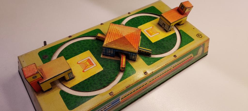 uitverkoop oud speelgoed treincircuit, nu 15 euro, Envoi
