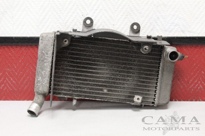 RADIATEUR EAU Honda VFR 800 Fi 1998-2001 (VFR800Fi RC46), Dhr. S. di Majo, Utilisé, Info@cama-motorparts.nl, P.J. Troelstraweg 8 8
3144 CX  MAASSLUIS, NL