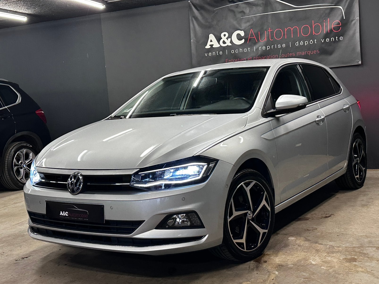 Vw Polo 1.0TSI Automatique - Xenon - camera, Autos, Bluetooth, Argent ou Gris, Achat, Euro 6