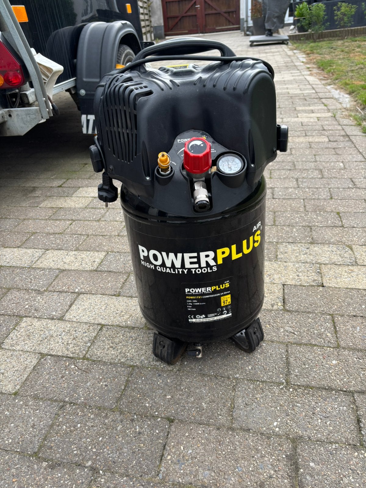 Compressor, Ophalen, Mobiel, 6 tot 10 bar, Zo goed als nieuw