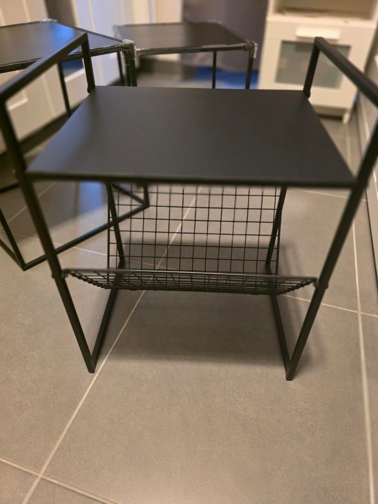 Table d'appui avec rangement journal/ remote TV etc, Ophalen
