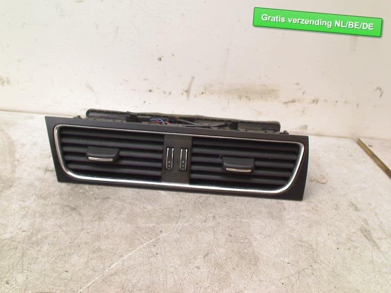 AERATEUR TABLEAU DE BORD Audi A4 Avant (B8) (8T1820951C), Autos : Pièces & Accessoires, Auto-Union-Straße  1,
85057  Ingolstadt, DE