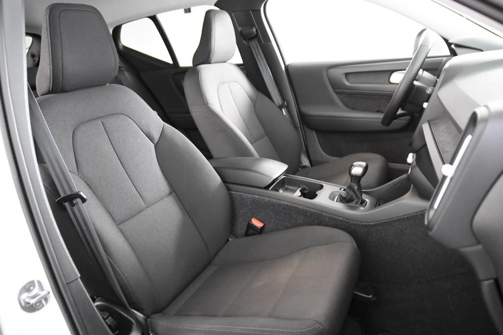 Volvo XC40 T2 Momentum *1ste Eigenaar*Navigatie*Parkassist*, Auto's, Voorwielaandrijving, Stof, Wit, 5 deurs