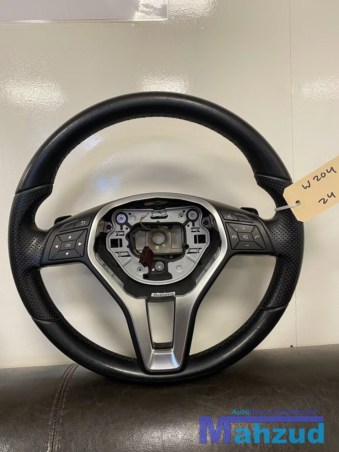 MERCEDES W204 C KLASSE Stuurwiel stuur sportstuur leer, Mercedes-Benz AG, Mercedes-Benz, Utilisé, Mercedesstrasse 120
70372  Stuttgart, DE