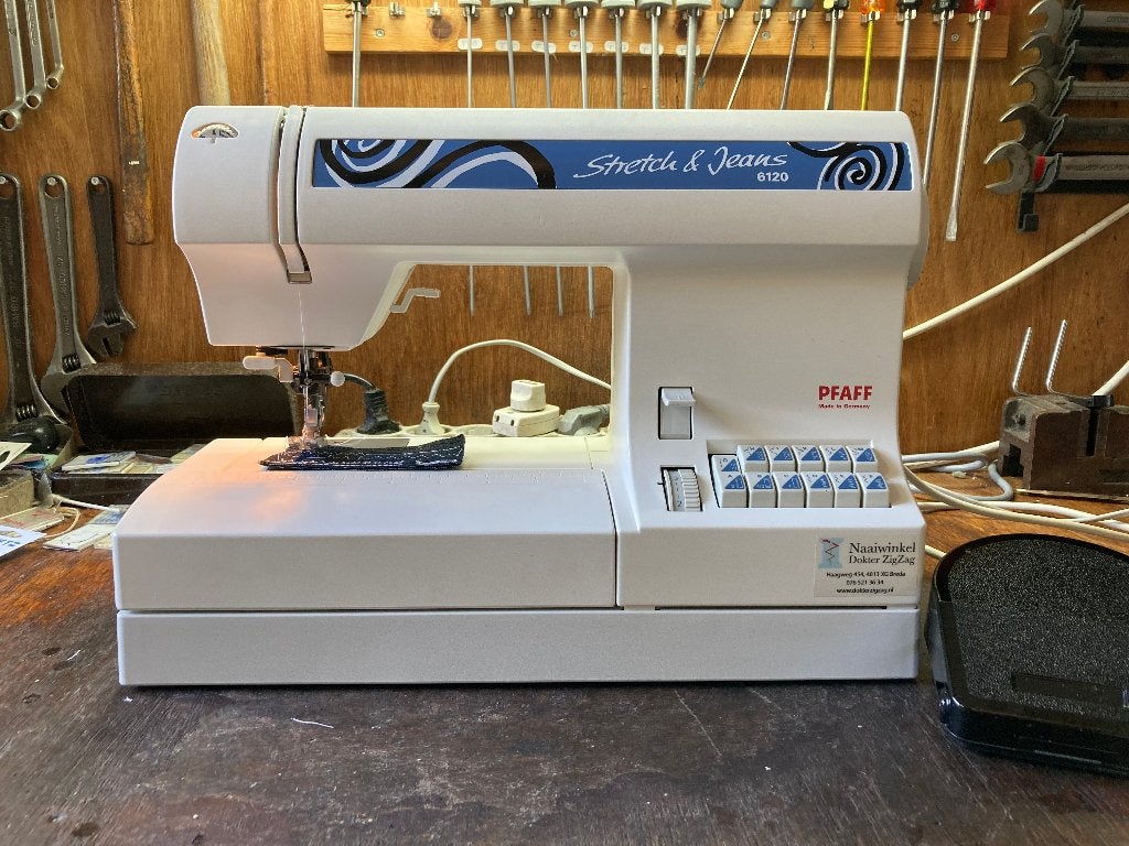 Pfaff Stretch & Jeans 6120 met dubbeltransport (idt), Ophalen of Verzenden, Zo goed als nieuw, Naaimachine, Pfaff