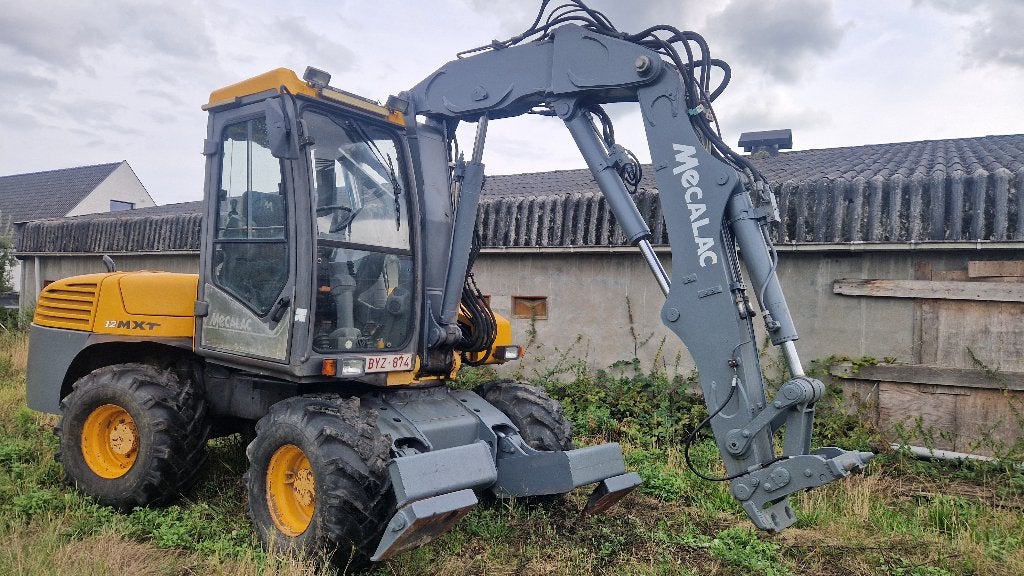 Excavatrice à grue sur pneus Mecalac 12MXT 2005, Articles professionnels, Machines & Construction | Grues & Excavatrices, Enlèvement