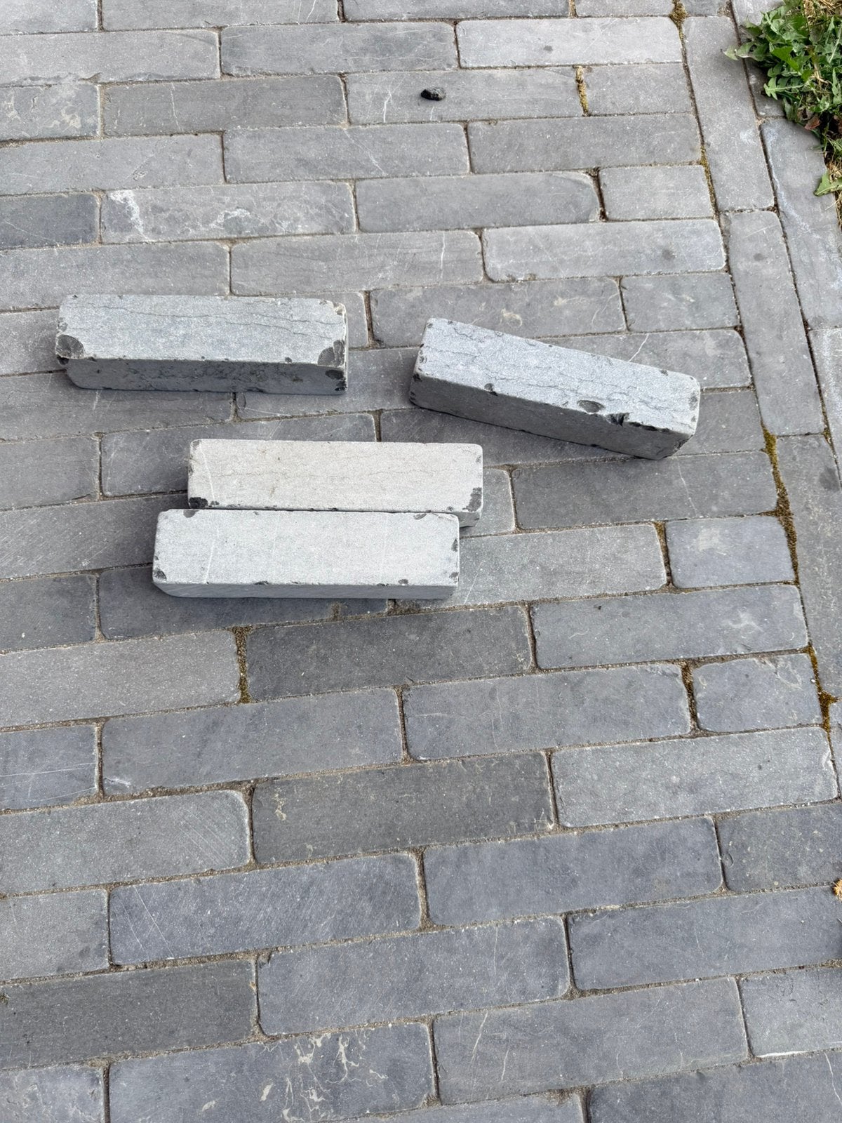 Vietnamese blauwsteen, Tuin en Terras, Tegels en Klinkers, Ophalen, Zo goed als nieuw, 5 tot 10 m², Overige typen