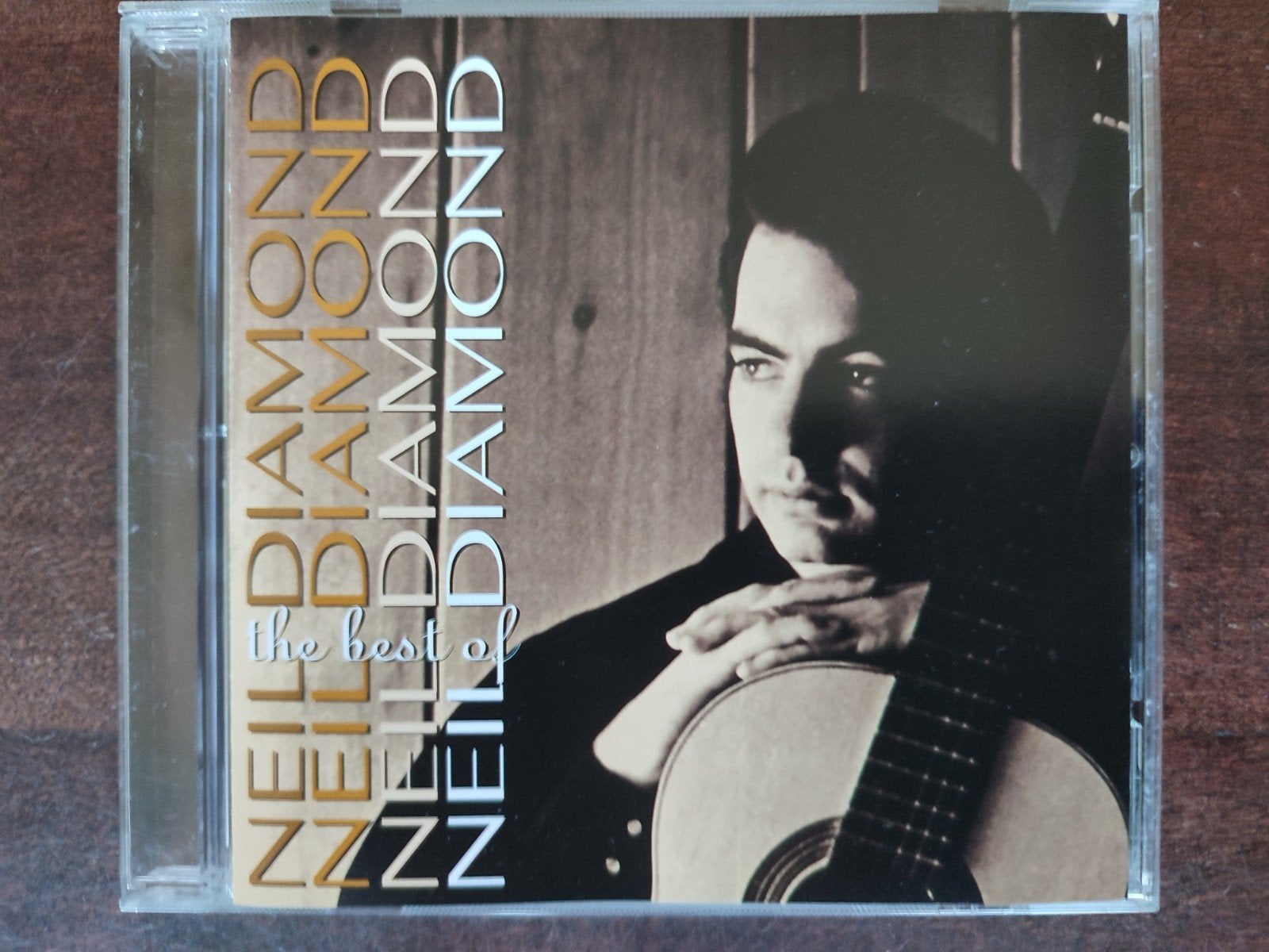 CD : NEIL DIAMOND - THE BEST OF NEIL DIAMOND, Cd's en Dvd's, Ophalen of Verzenden, Zo goed als nieuw