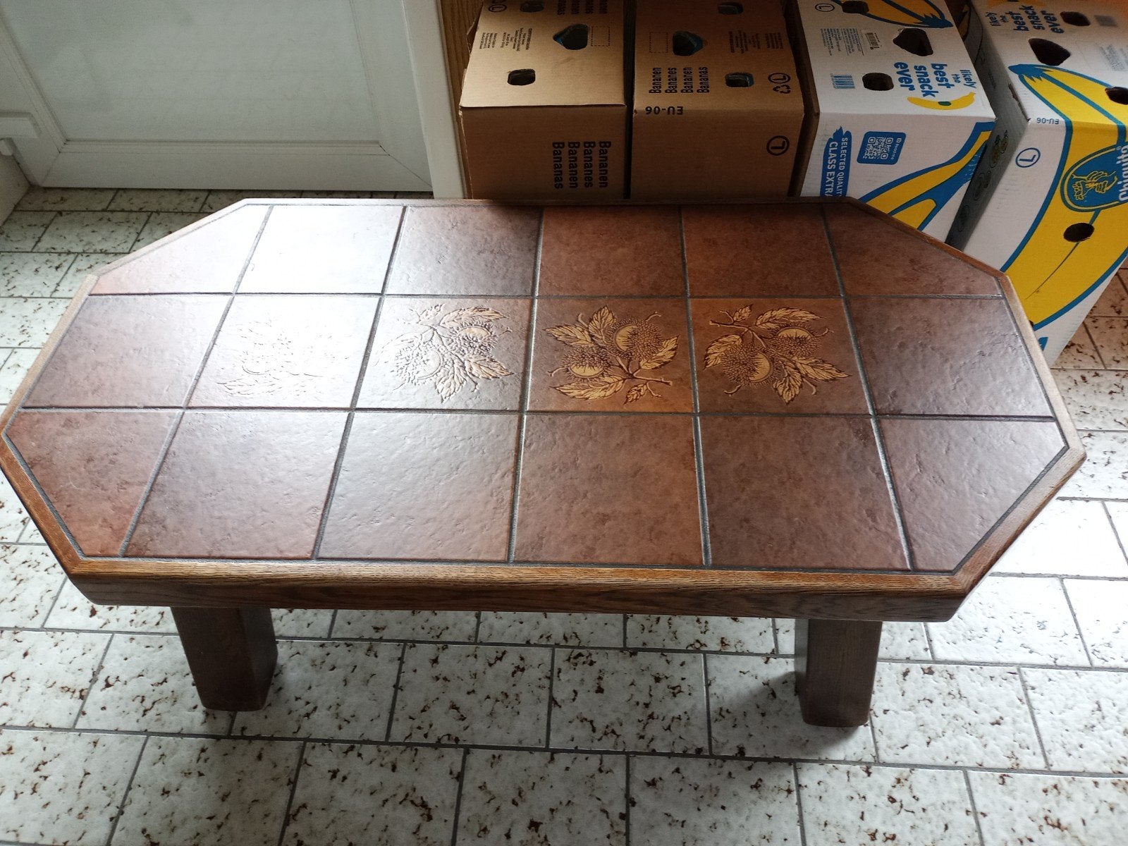 stenen met hout salontafel, Ophalen