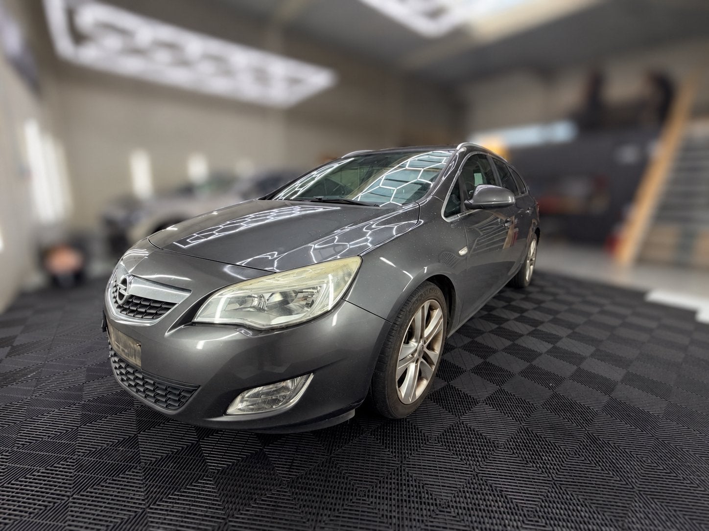 OPEL ASTRA/1.7DIESEL/1STE EIGENAAR/PDC, Autos, Achat, Entreprise, Noir, https://public.car-pass.be/vhr/40e1c9af-2686-49c5-b444-363d813809b2