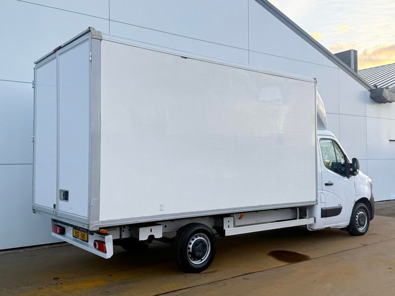 Renault eMaster ZE 100% Elektrisch 57kWh 193km WLTP LED Airc, Auto's, 4 deurs, Stof, Zwart, Renault