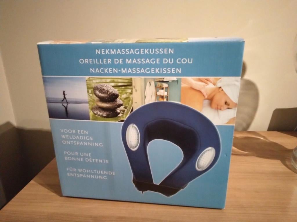 Nekmassagekussen - massagekussen voor nek - nieuw, Sport en Fitness, Massageproducten, Ophalen