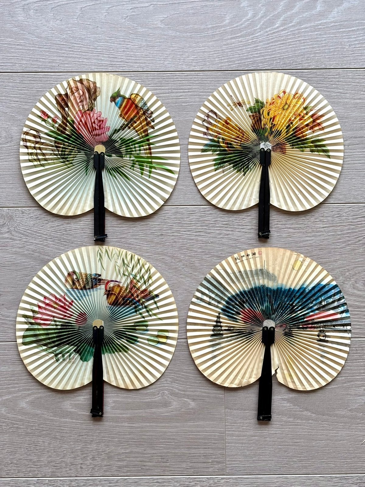 Set van 4 vintage Oosterse papieren handwaaiers vouwwaaiers, Verzamelen, Ophalen of Verzenden, Overige typen
