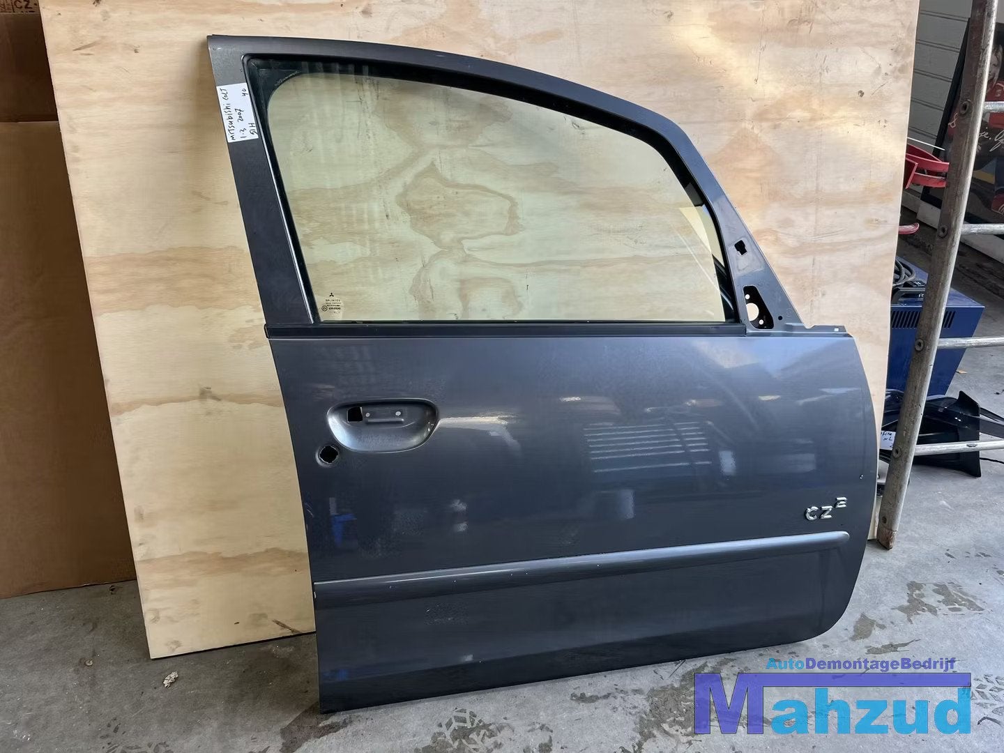 MITSUBISHI COLT 6 Grijs 51H Rechts voor deur portier 2002-20, Info@mitsubishi-motors.com, Gebruikt, Deur, Mitsubishi Motors Corporation