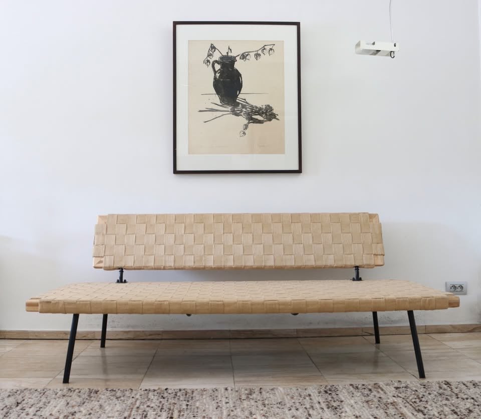 Design zetel / daybed, ontworpen door Ilse Crawford, Huis en Inrichting, Ophalen, Zo goed als nieuw, Tweepersoons, Hout
