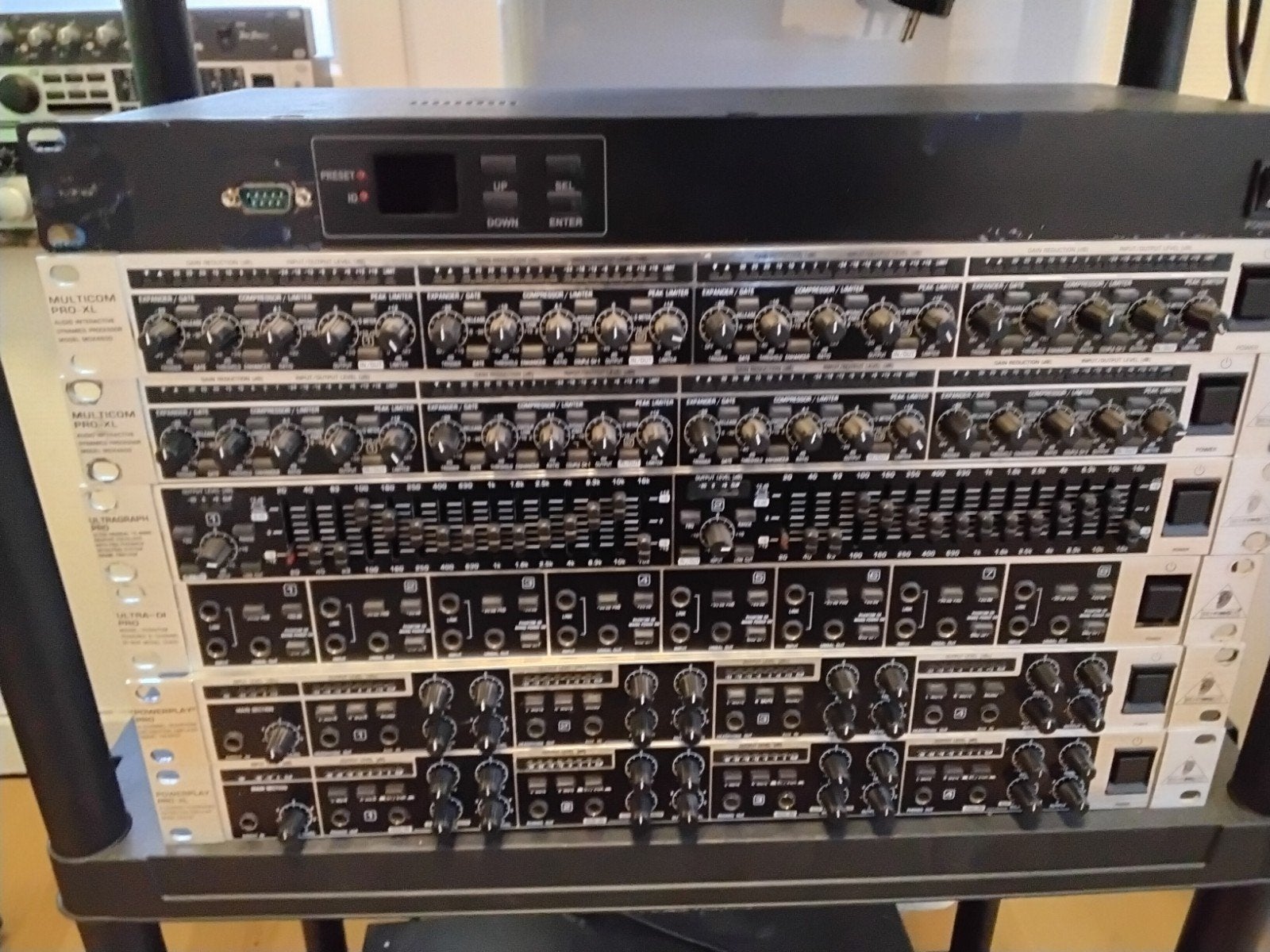 behringer rack materiaal en Alto crossover, Ophalen, Gebruikt, Equalizer