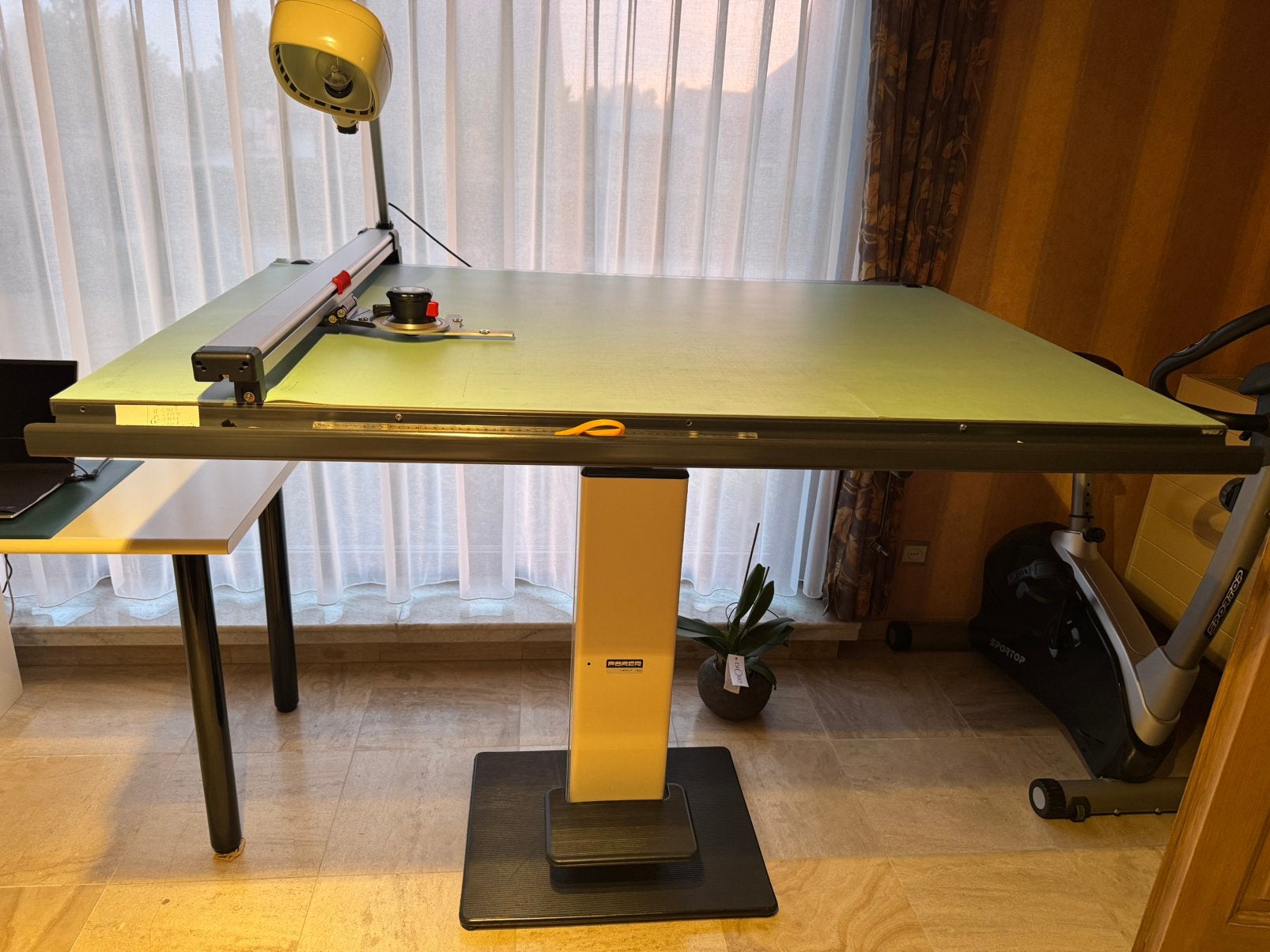 Verstelbare tekentafel, Doe-het-zelf en Bouw, Tekentafels, Ophalen, Gebruikt, Verlichting