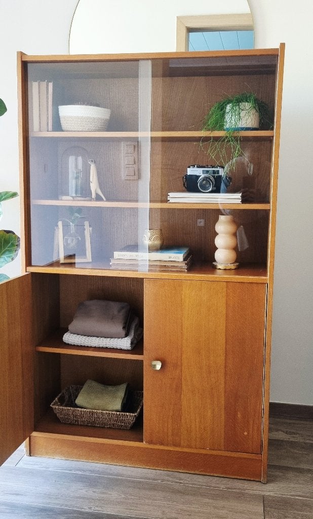 Vintage teakhouten vitrinekast, jaren 60, schuifdeuren, Antiek en Kunst, Ophalen