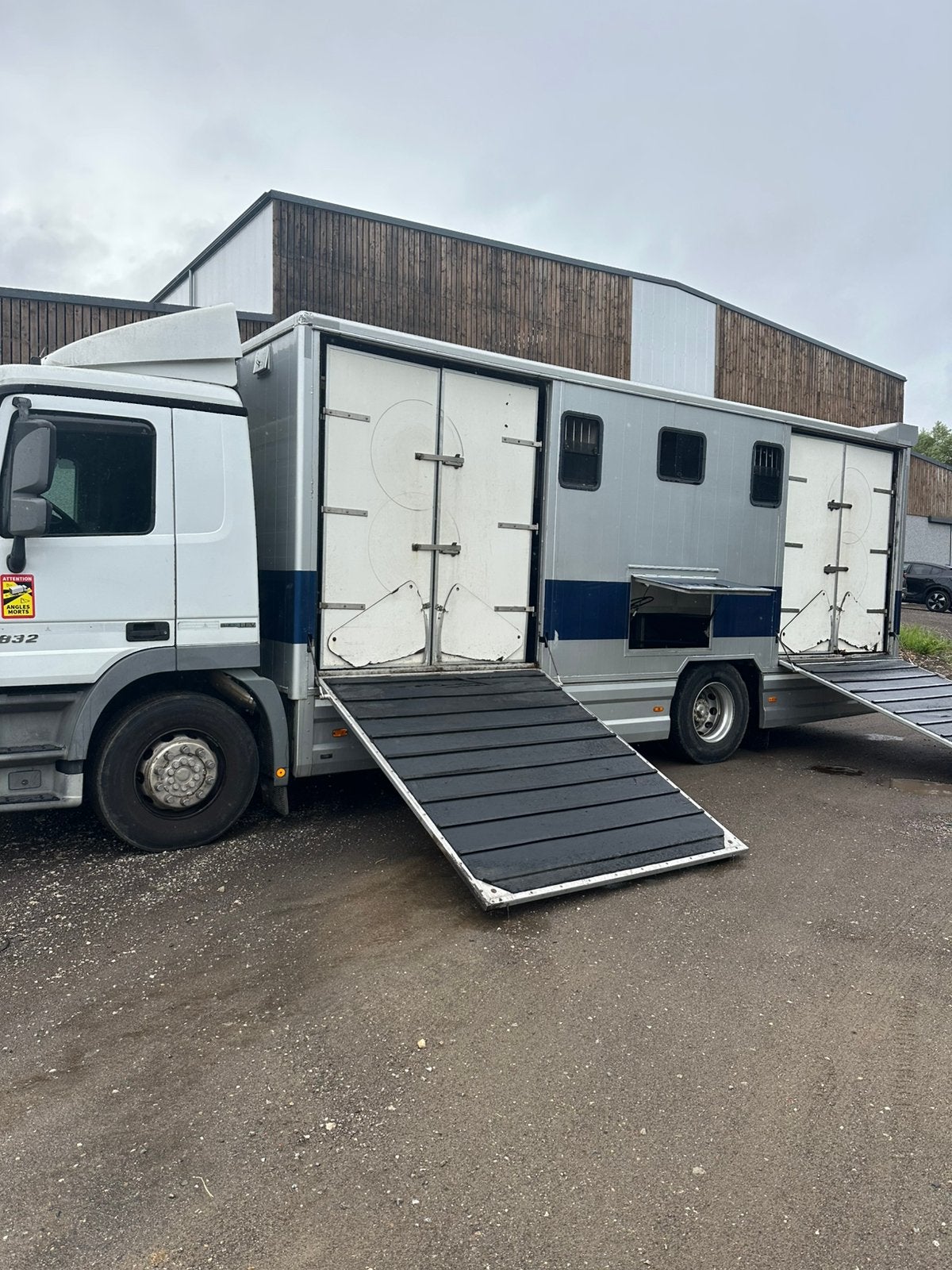 Camion à chevaux 6 chevaux, Enlèvement, Utilisé, Aluminium, Autres types