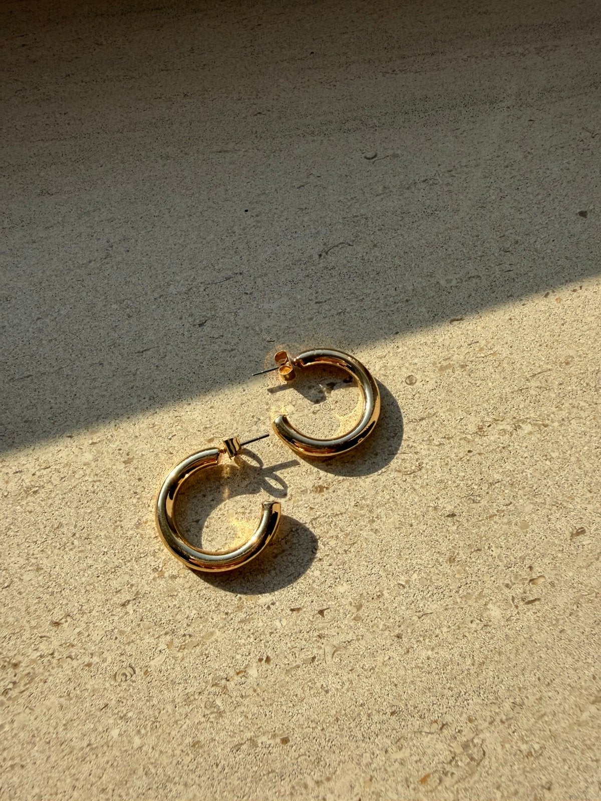Oorbellen, Handtassen en Accessoires, Oorbellen, Ophalen, Zo goed als nieuw, Goud, Goud
