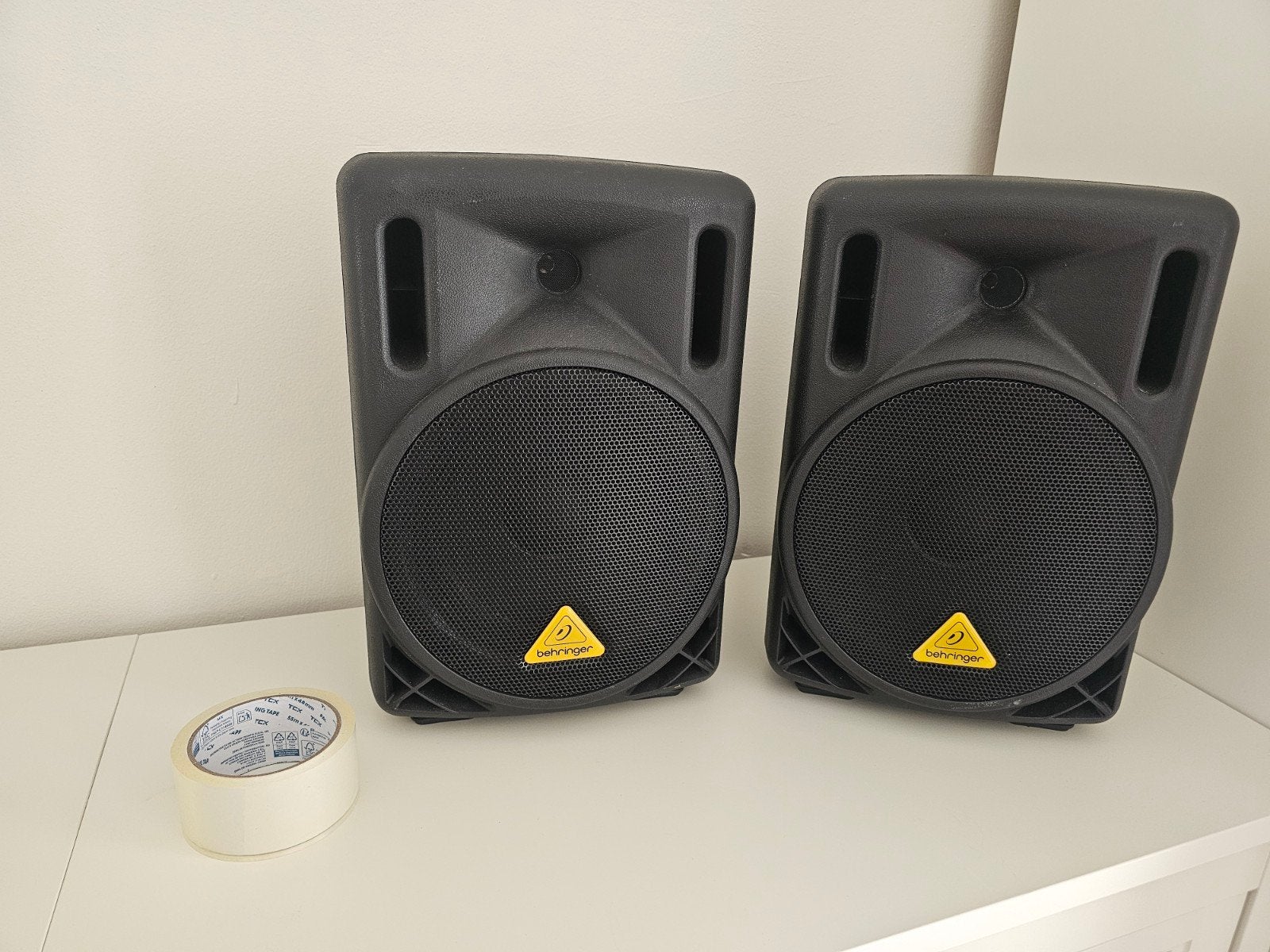 2 haut-parleurs de sonorisation actifs Behringer Eurolive B2, Enlèvement ou Envoi, Utilisé, Moins de 500 watts